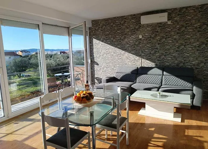 Appartement Family-friendly With Swimming Pool Sukosan, Zadar - 23934