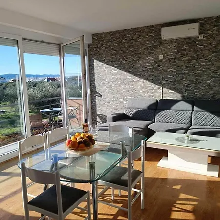 דירה Family-friendly With Swimming Pool Sukosan, Zadar - 23934