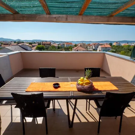 Family-friendly With Swimming Pool Sukosan, Zadar - 23934 דירה Sukošan