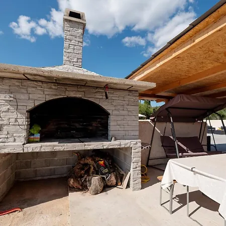 Family-friendly With Swimming Pool Sukosan, Zadar - 23934 Sukošan