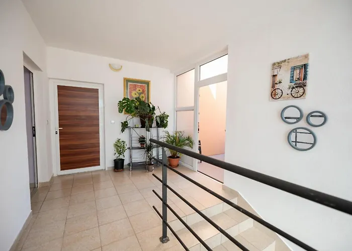 Family-friendly With Swimming Pool Sukosan, Zadar - 23934 Sukošan